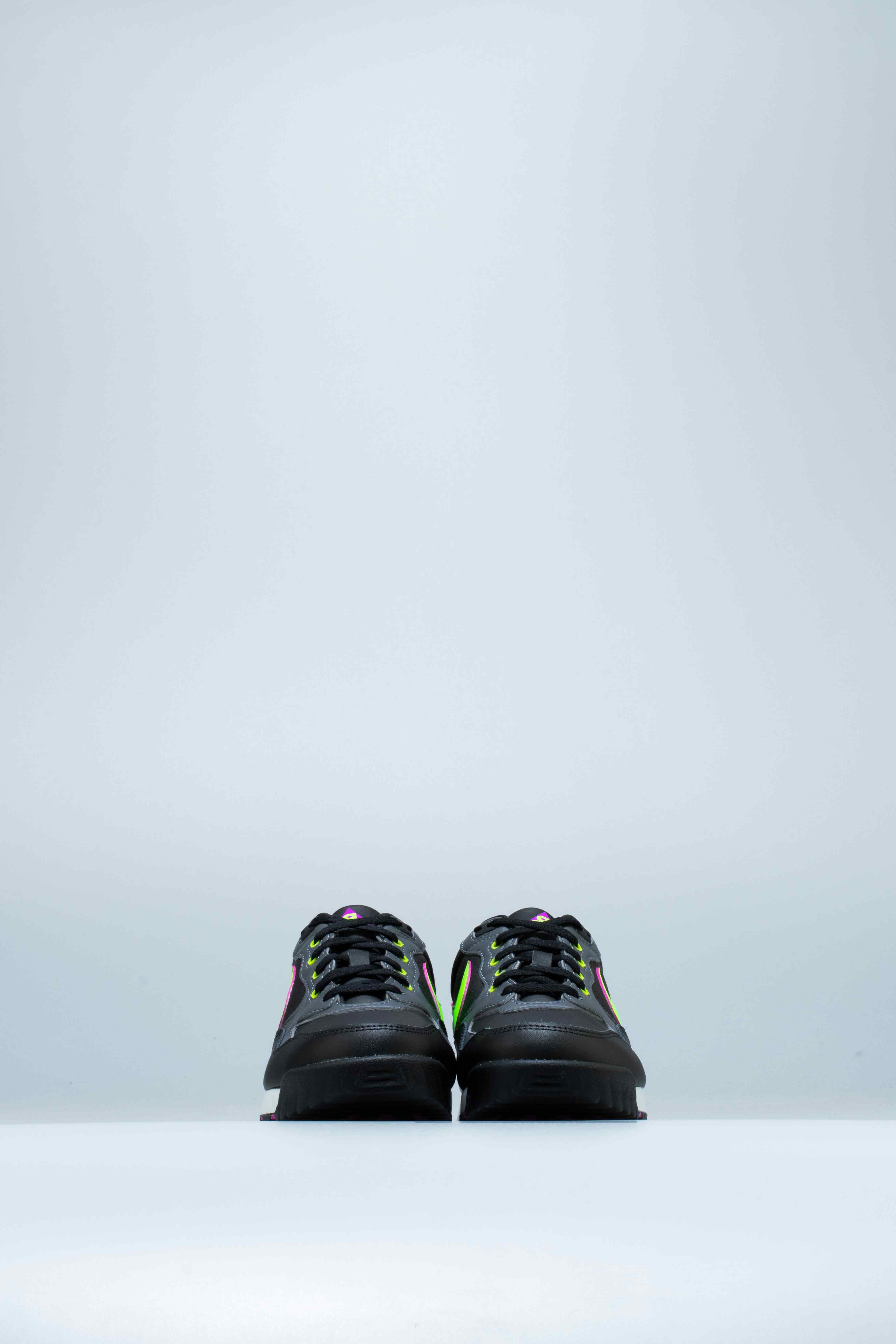 Air Wildwood ACG Mens Running Shoe Black Green