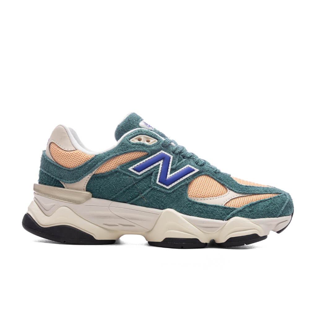 9060 GS New Spruce Peach Blossom Team Royal