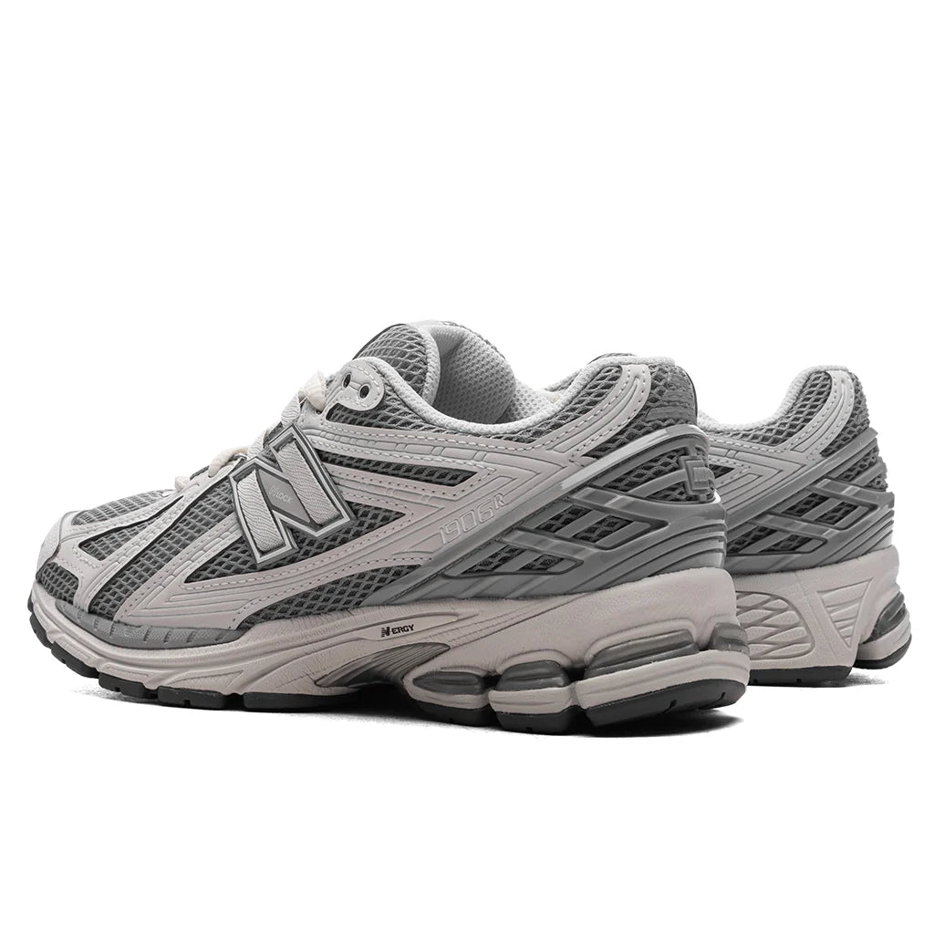 1906R Grey Matter Slate Grey Silver Metallic
