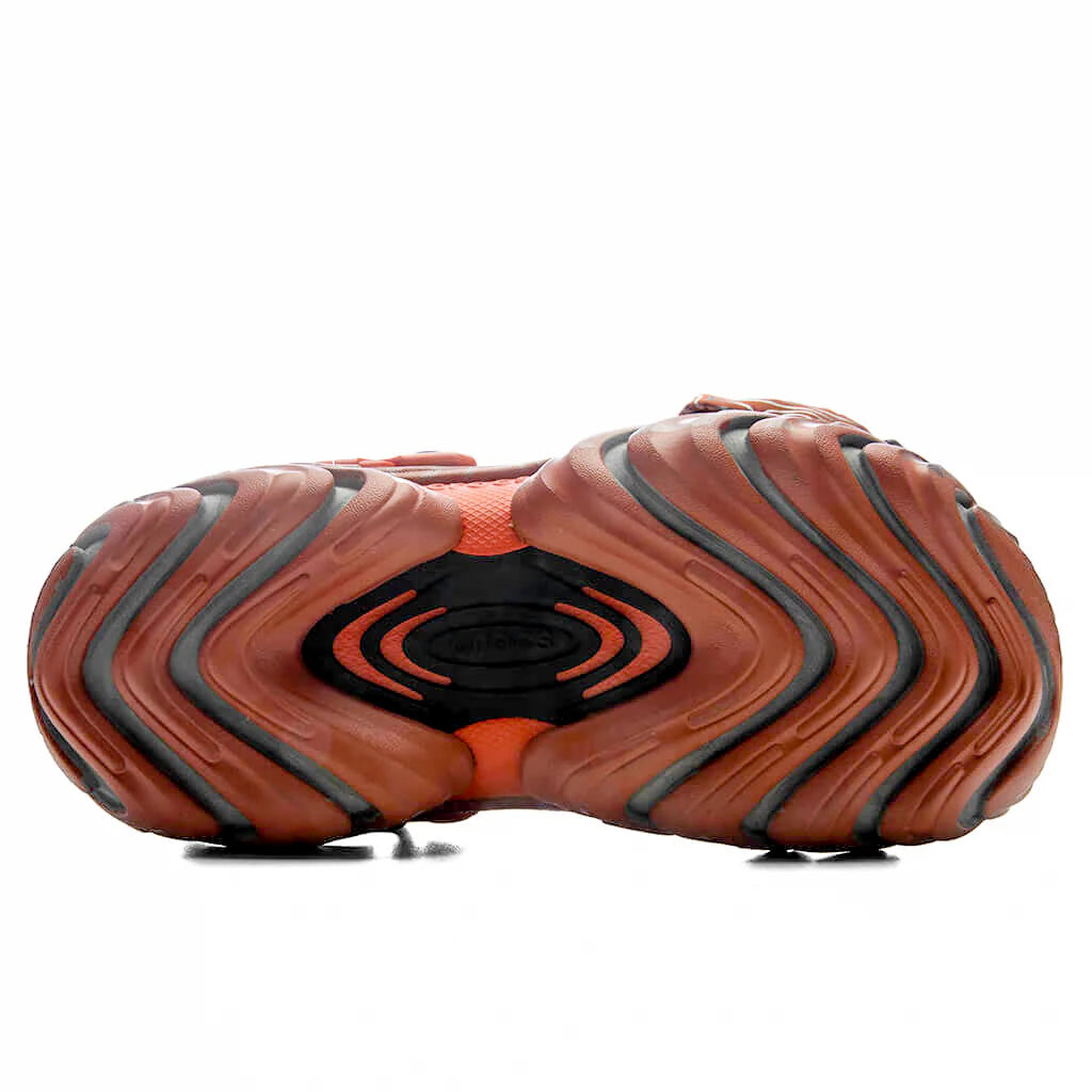 FEATURE x Crocs Echo II Spice