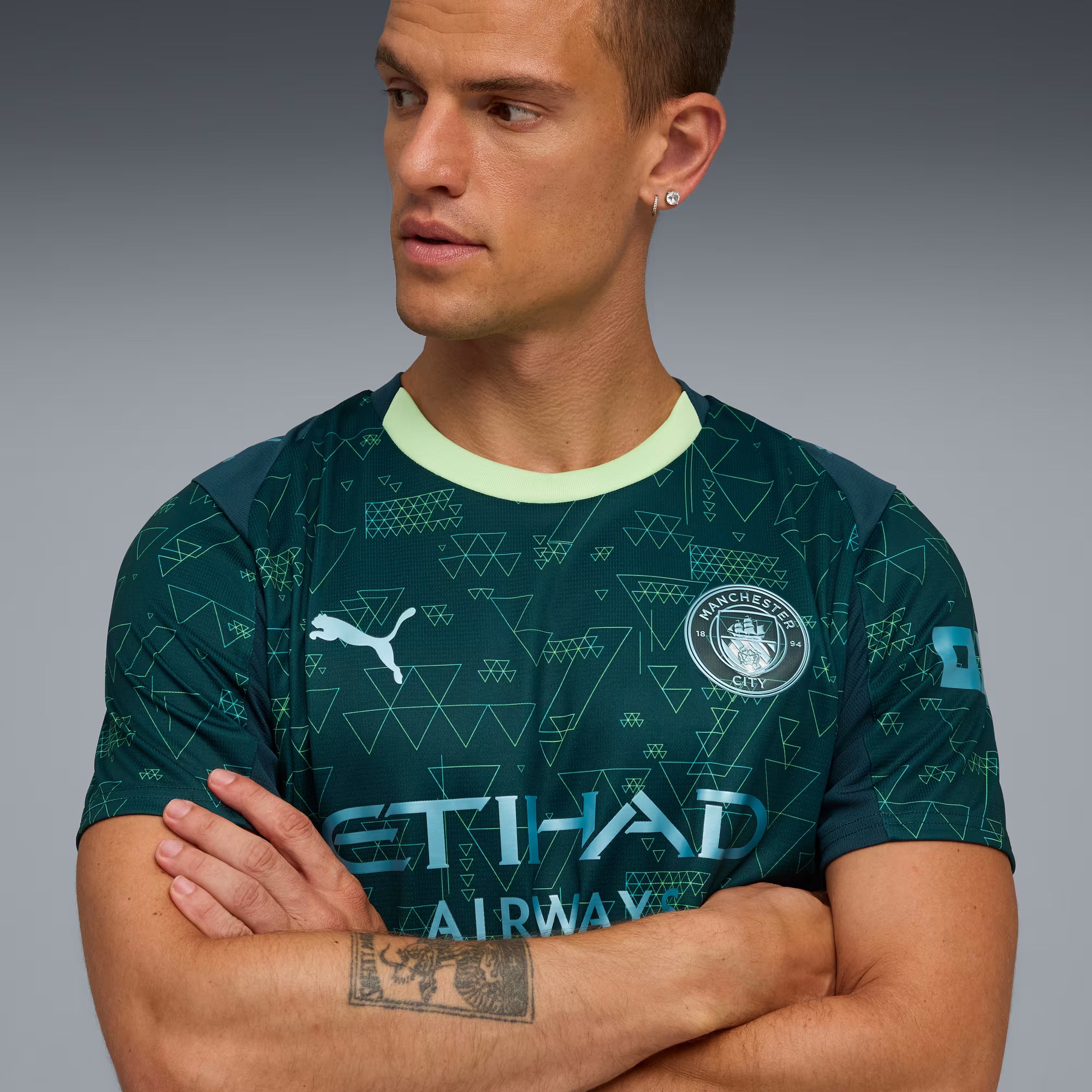 PUMA Manchester City 4th Mens Soccer Jersey 26 Green Terrain