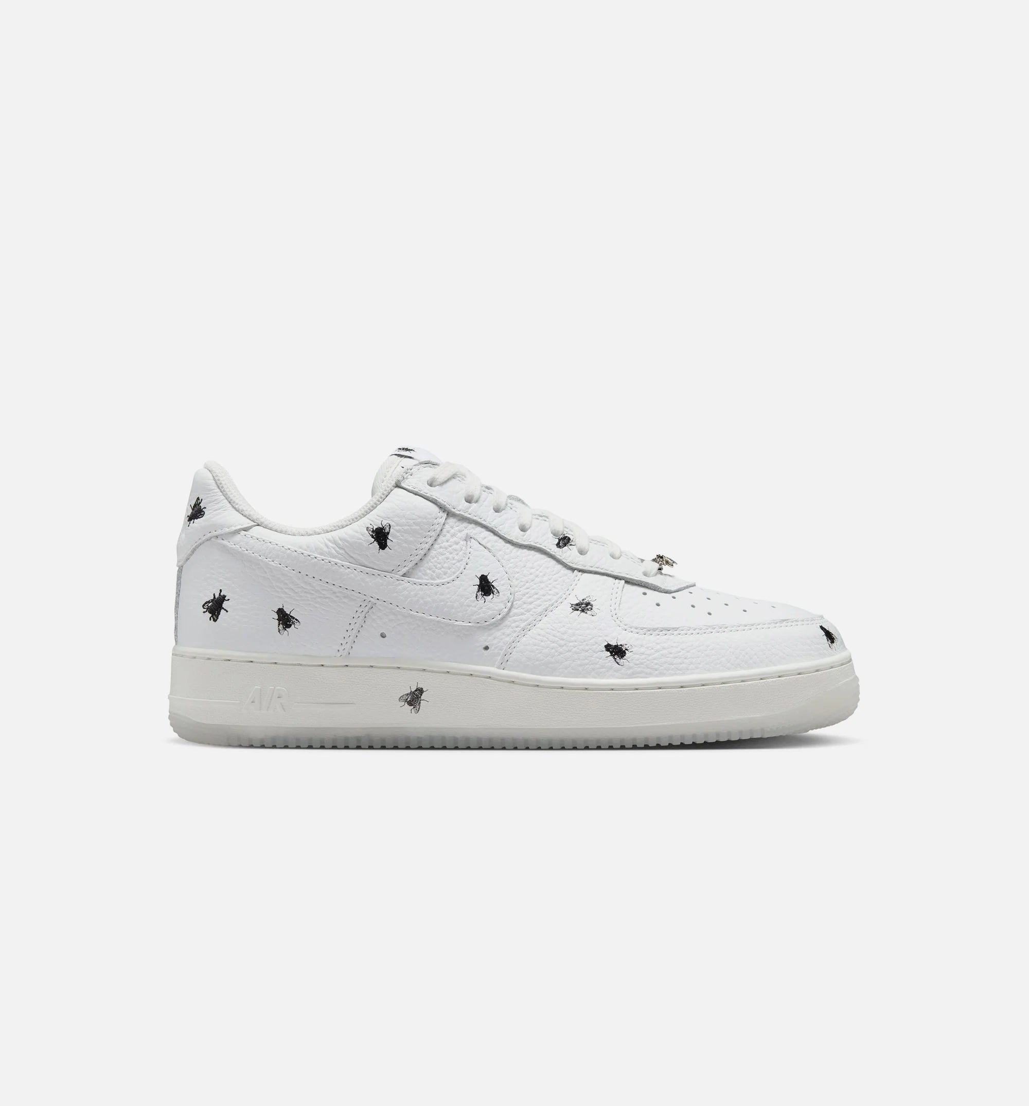 Air Force 1 Low Retro Summit White and Black Mens Lifestyle Shoe Summit White Black
