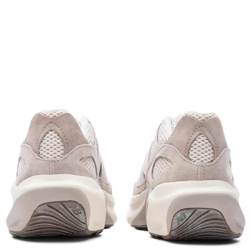 WRPD Runner Grey Day Moonrock Mushroom Sea Salt