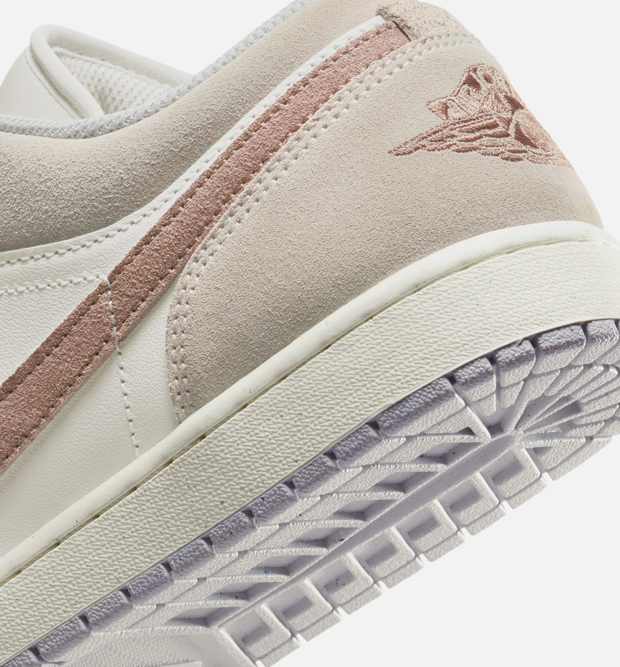 Air Jordan 1 Low SE Legend Light Brown Mens Lifestyle Shoe Legend Light Brown Sail Neutral Grey Archaeo Brown