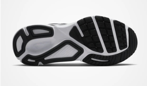 Womens Nike Structure Plus