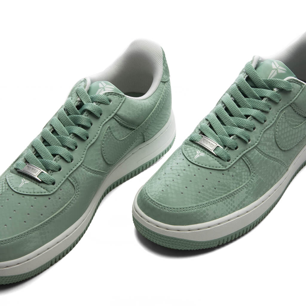 Nike x Kobe Bryant Air Force 1 Low Steam Steam Summit White