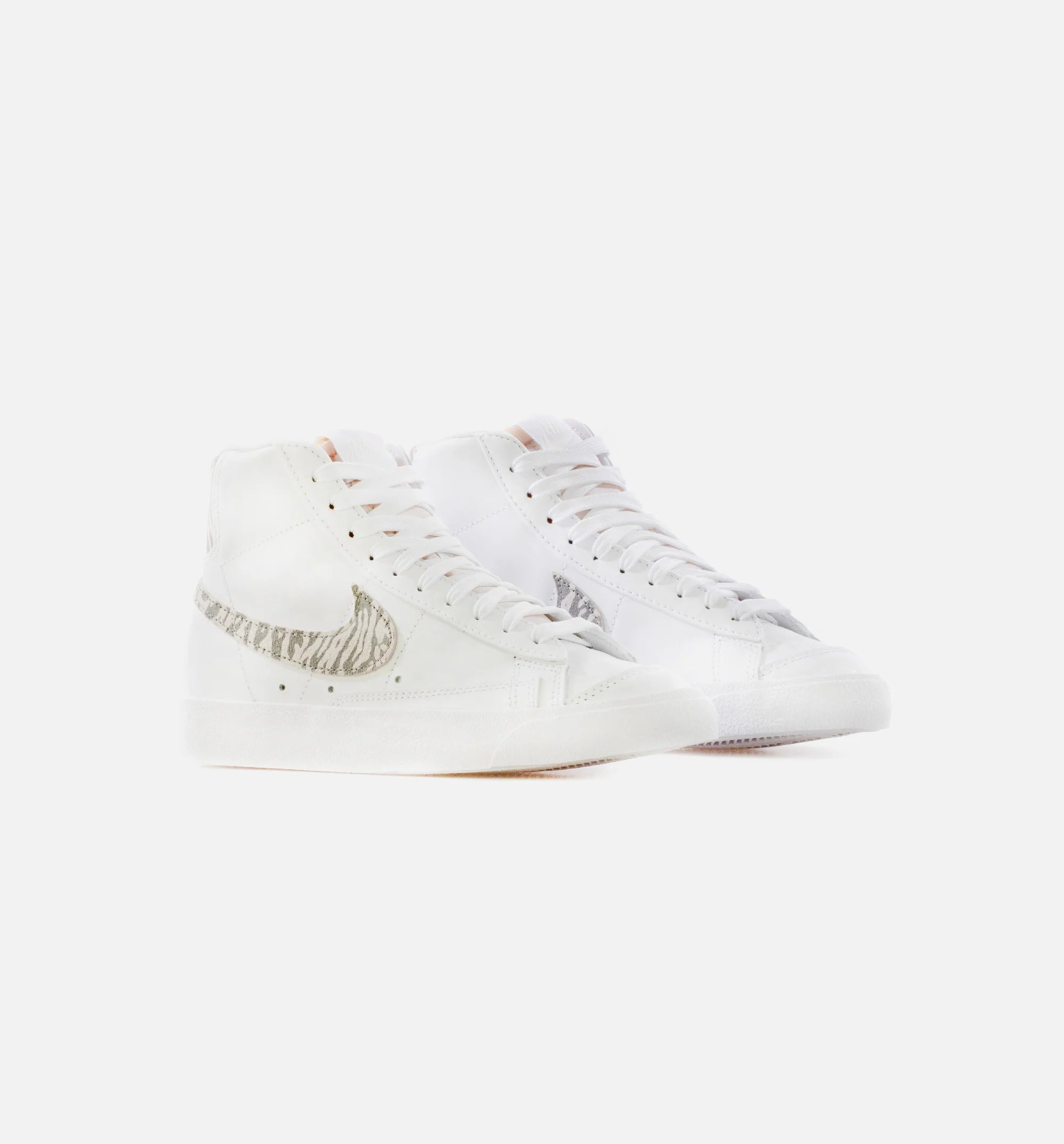 Blazer Mid 77 SE Womens Lifestyle Shoe White Particle Grey Black Summit White