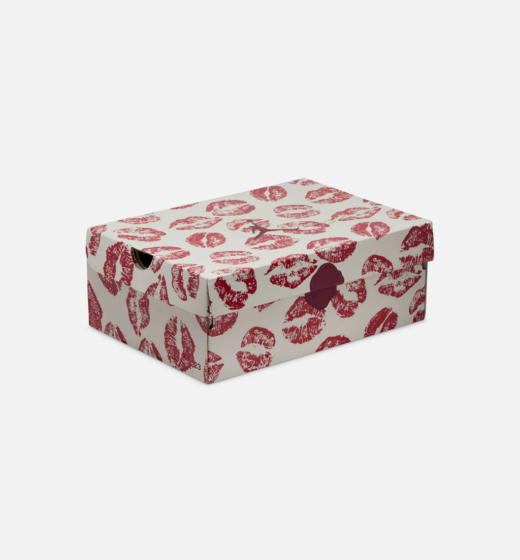 Air Jordan 1 Mid SE Valentines Day Womens Lifestyle Shoe Team Red Sierra Red Pueblo Red