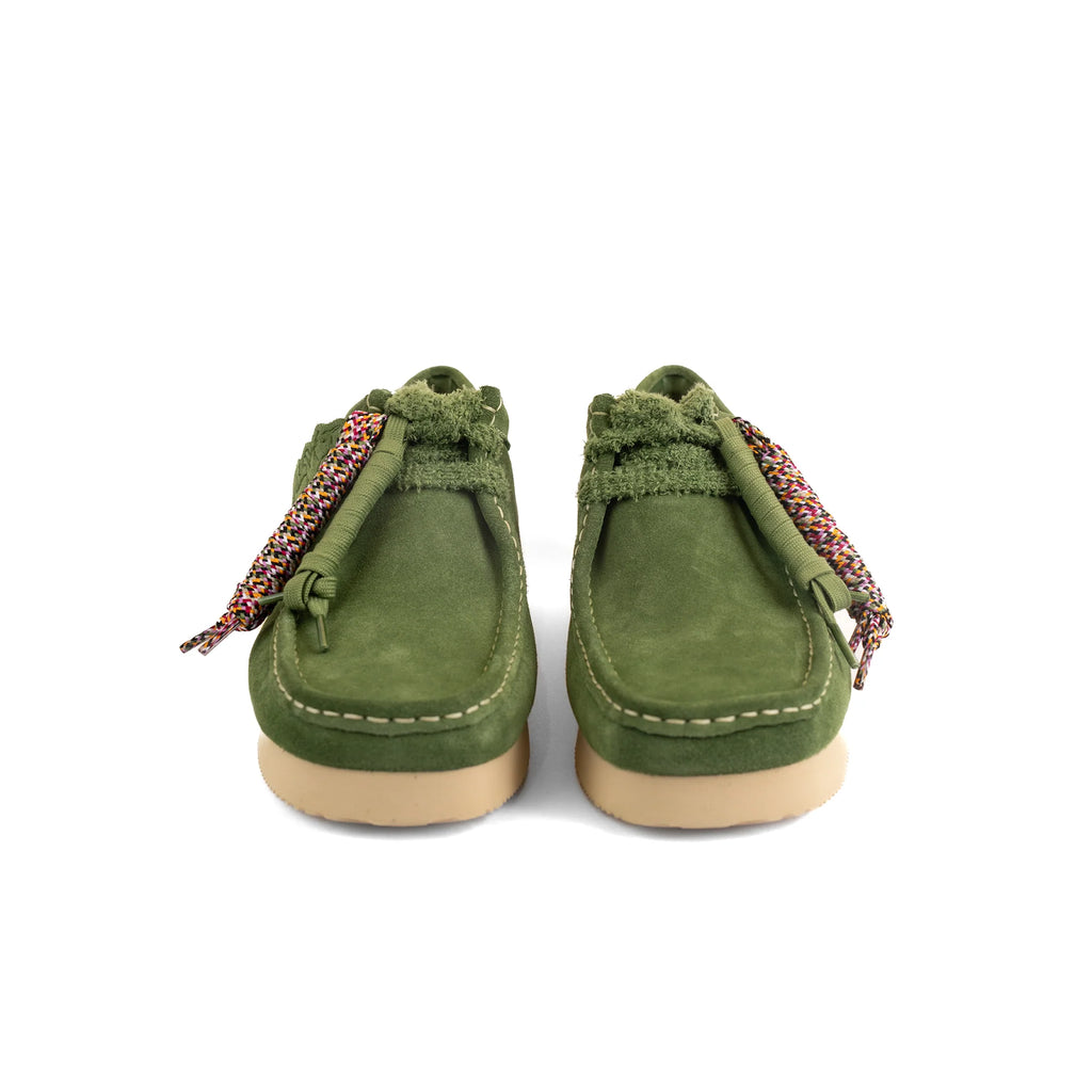 CLARKS WALLABEE GREEN SUEDE