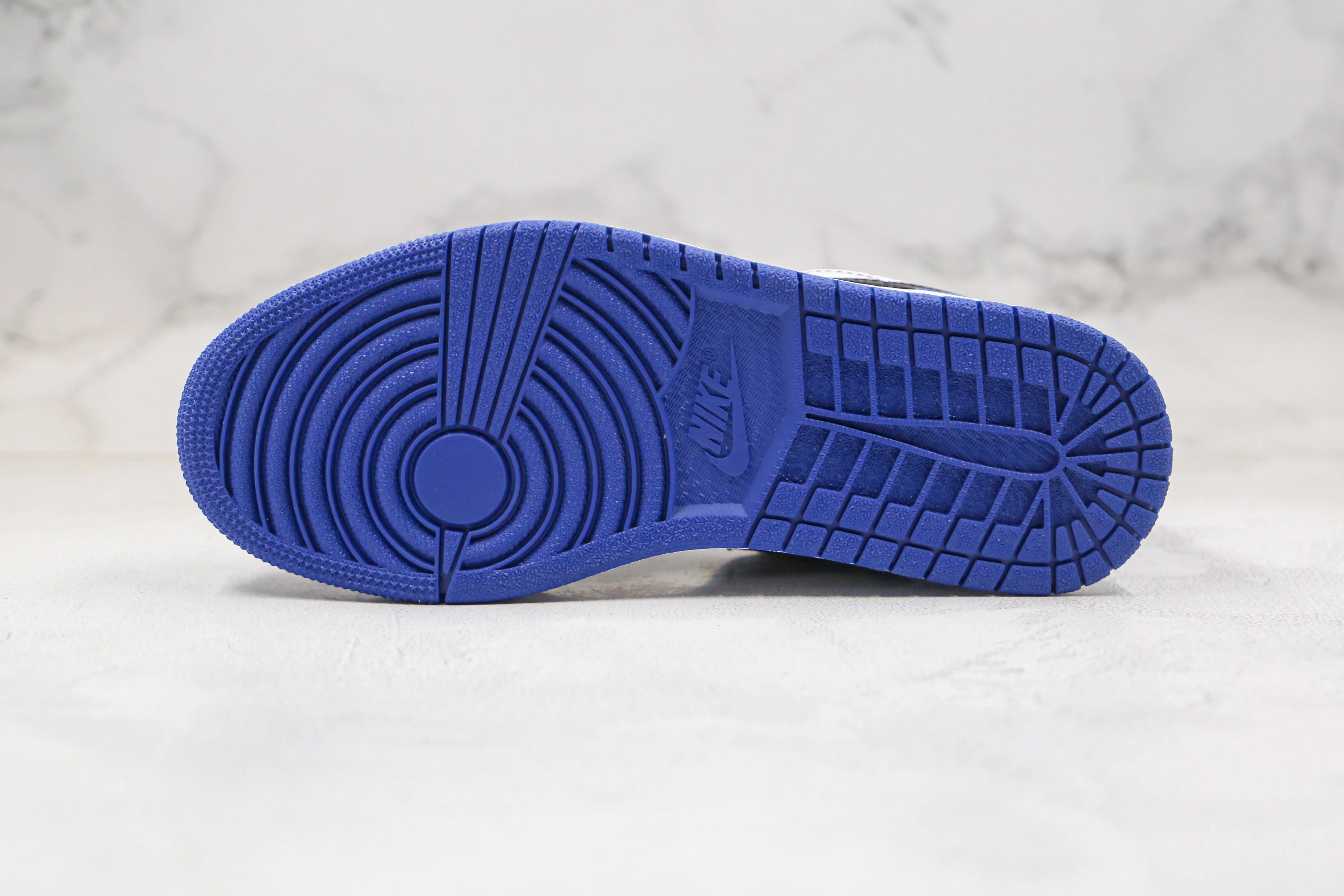 Jordan 1 Low Royal Toe