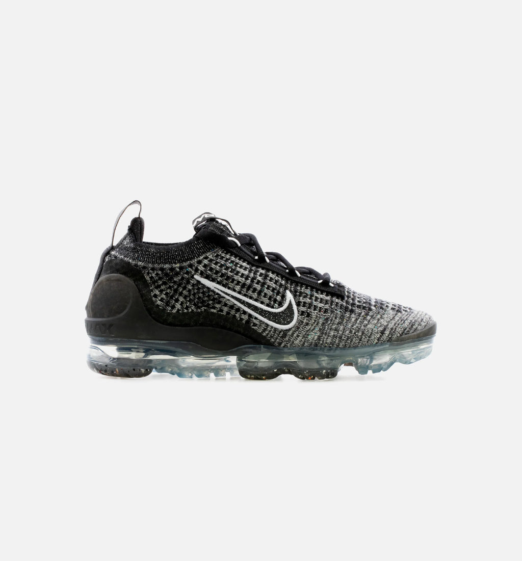 Air Vapormax 2021 Oreo Womens Lifestyle Shoe Black White Metallic Silver