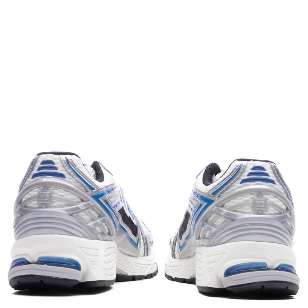 1906 Silver Metallic Blue Agate Sea Salt