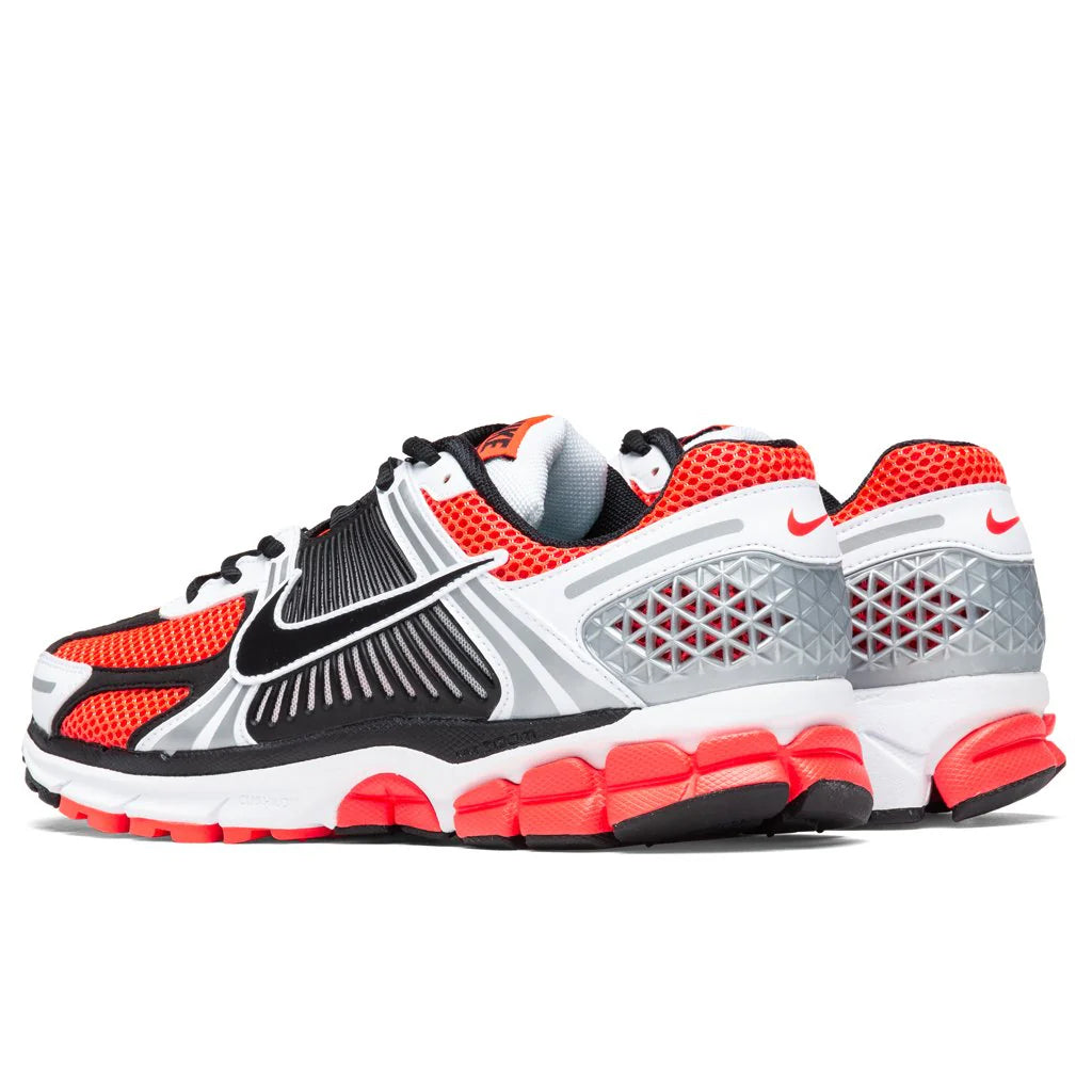 Zoom Vomero 5 SE Bright Crimson Black