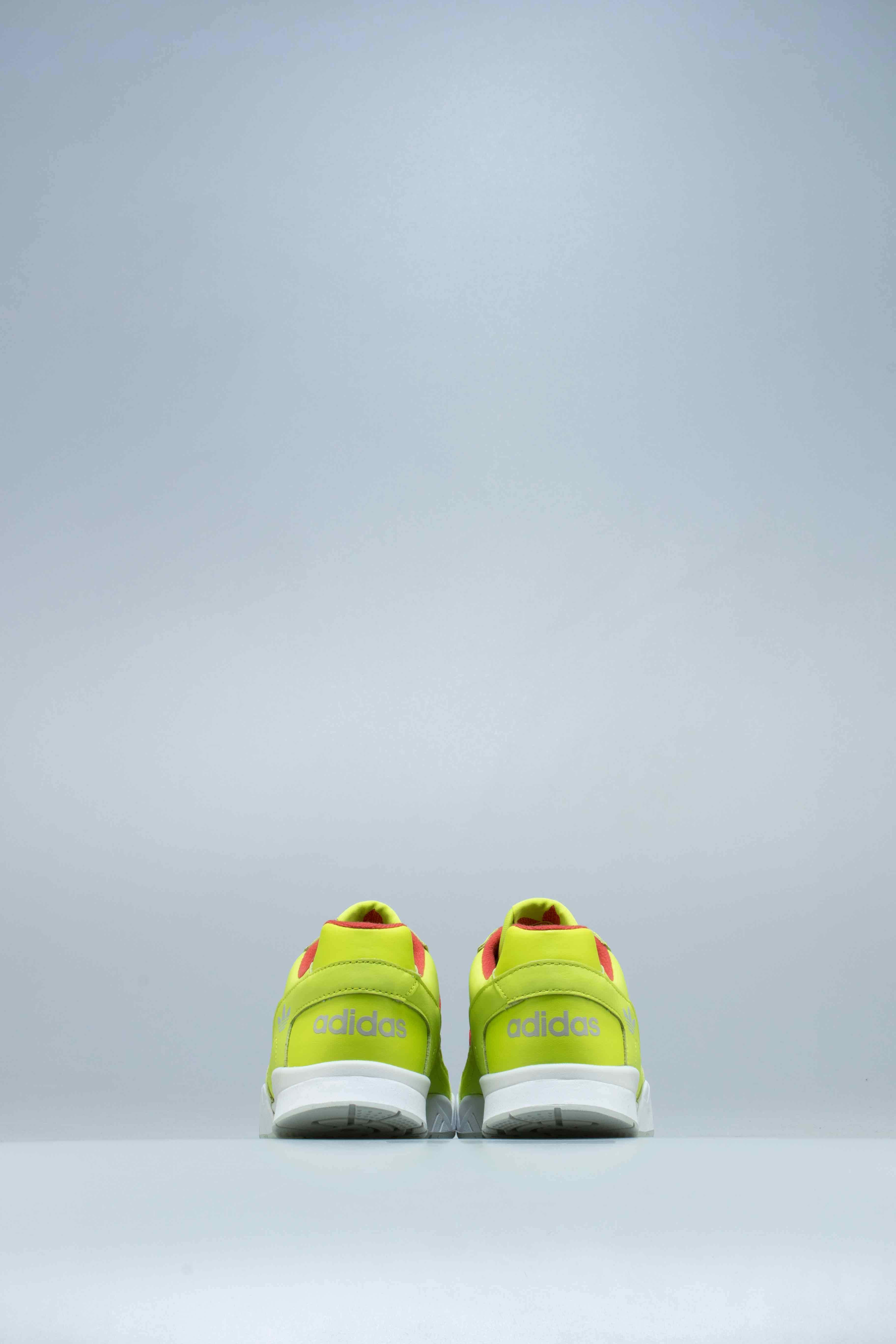AR Trainer Mens Shoe Semi Solar Yellow Lush Red Green