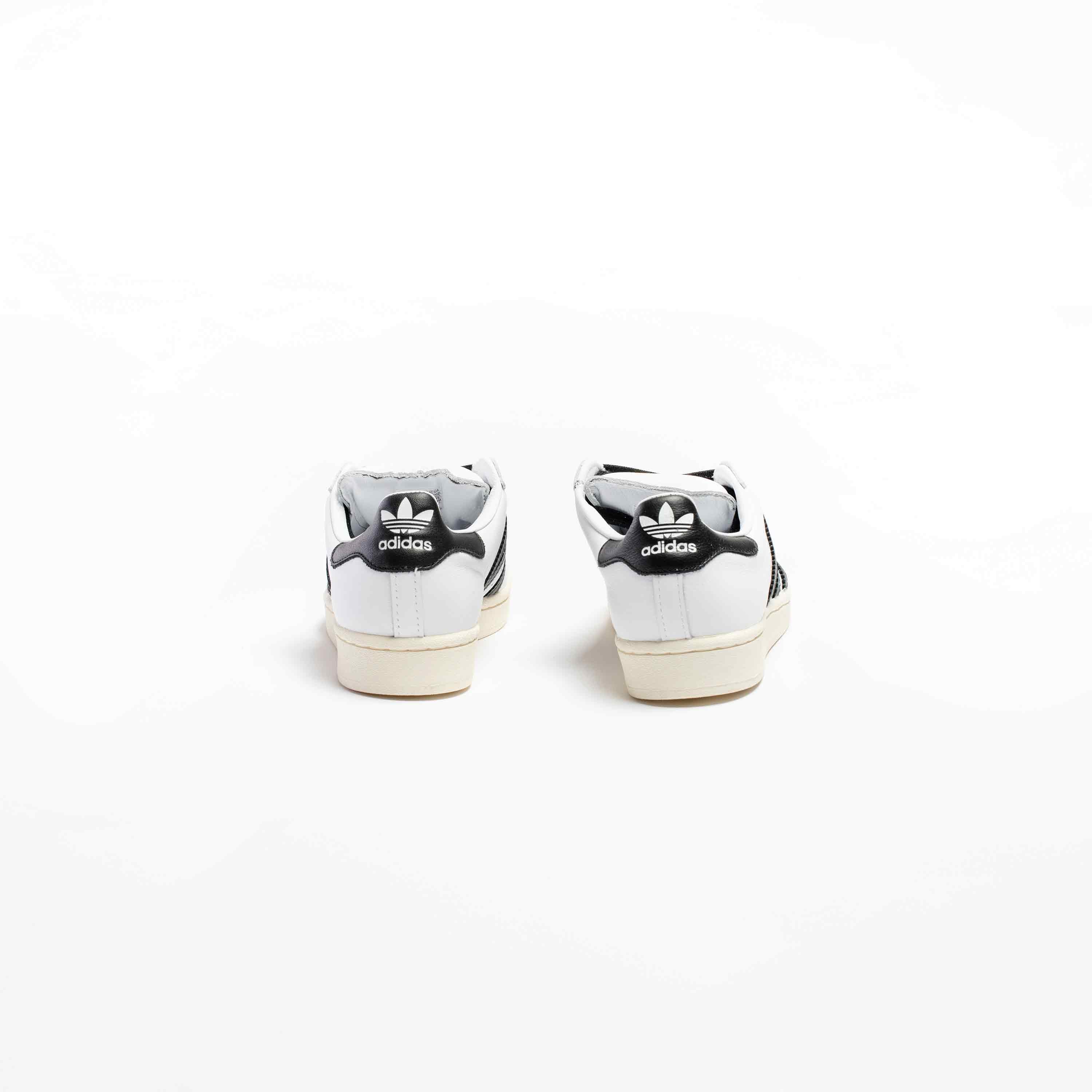 Originals Superstar Laceless Mens Lifestyle Shoe White Black