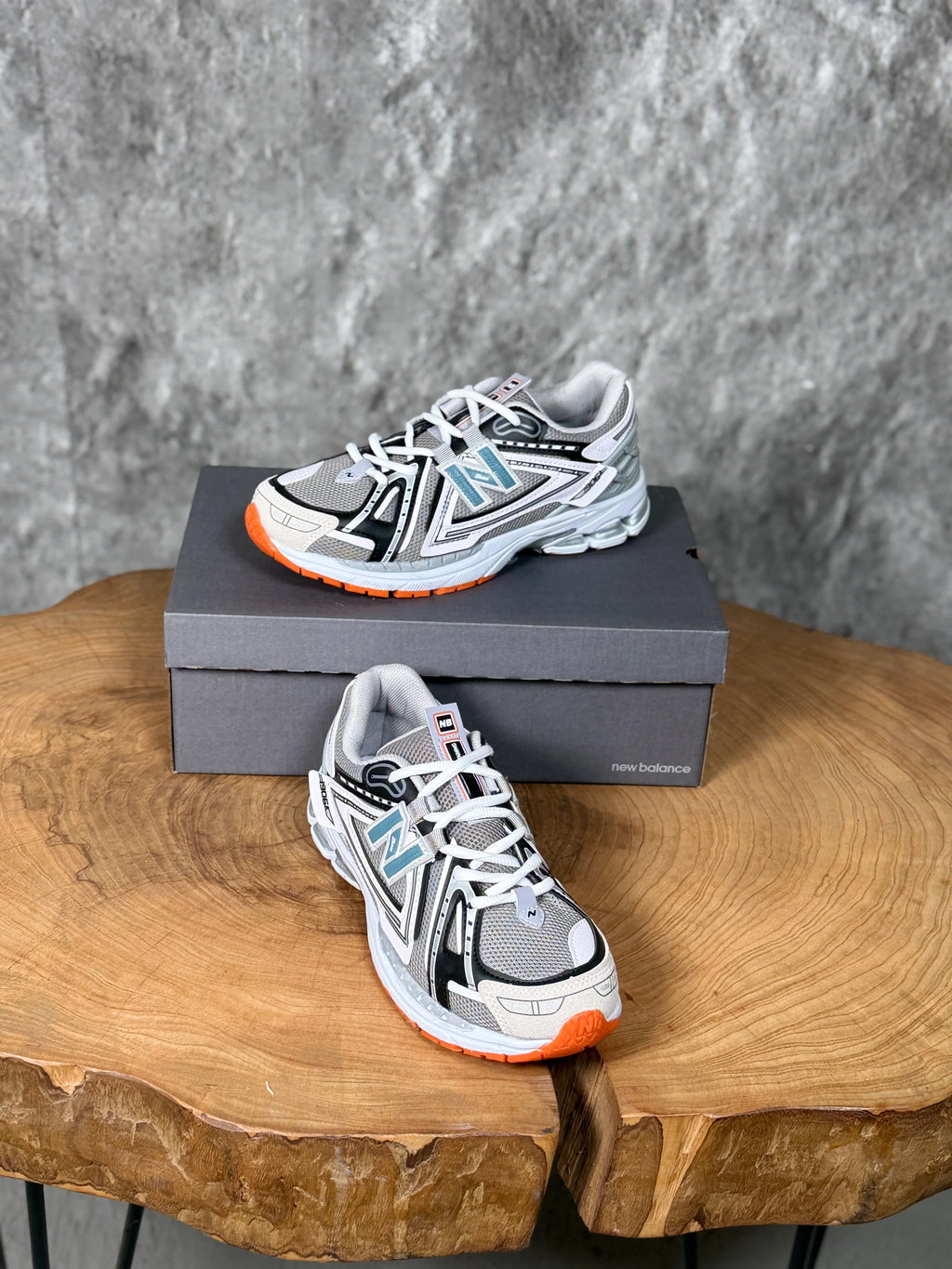 NEW BALANCE 1906