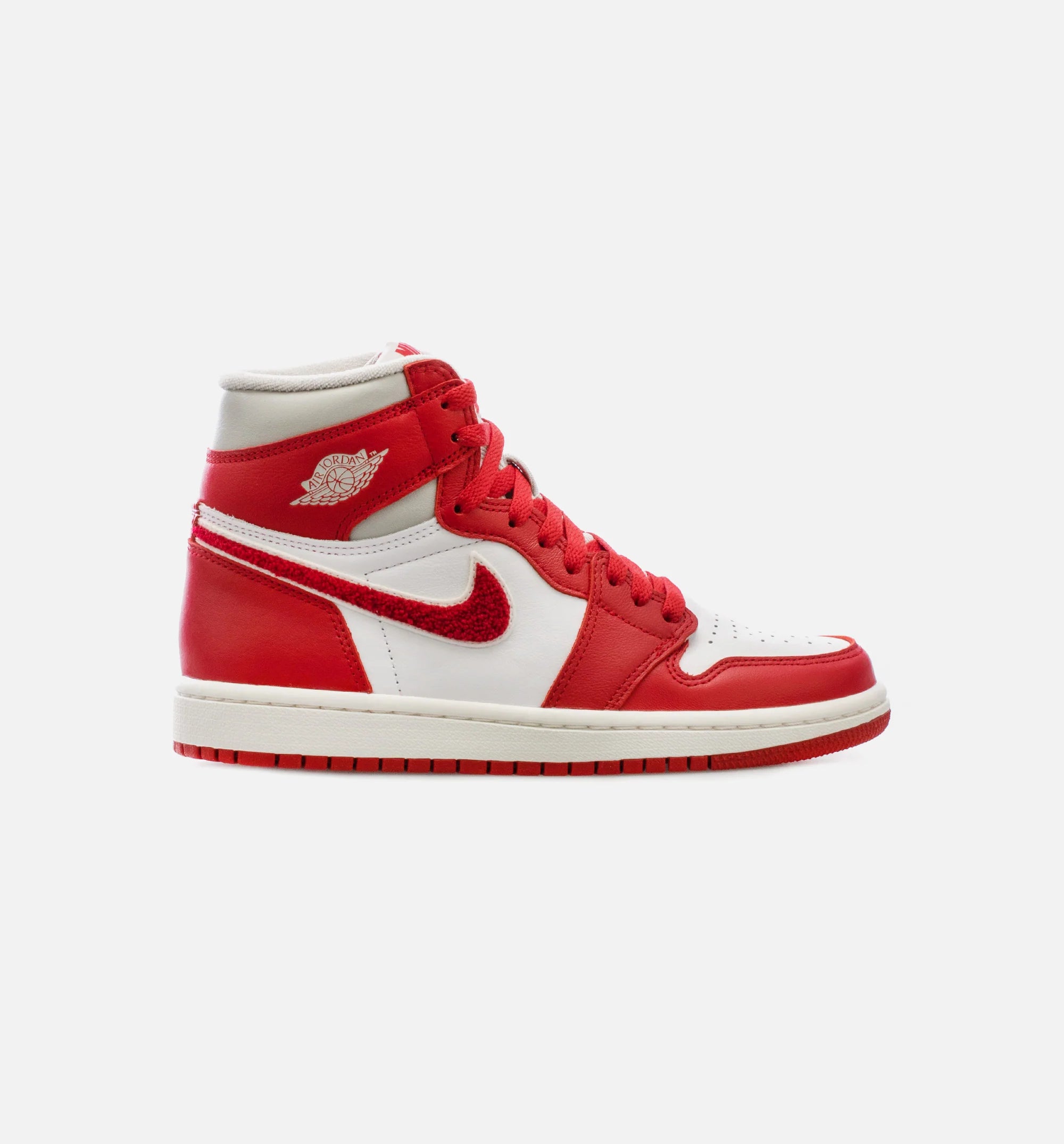 Air Jordan 1 High OG Newstalgia Womens Lifestyle Shoe Red White Free Shipping