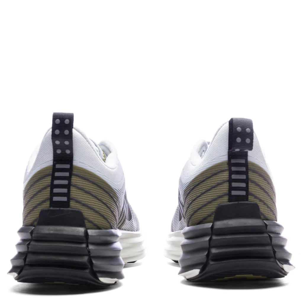 Lunar Roam Pure Platinum Black Wolf Grey