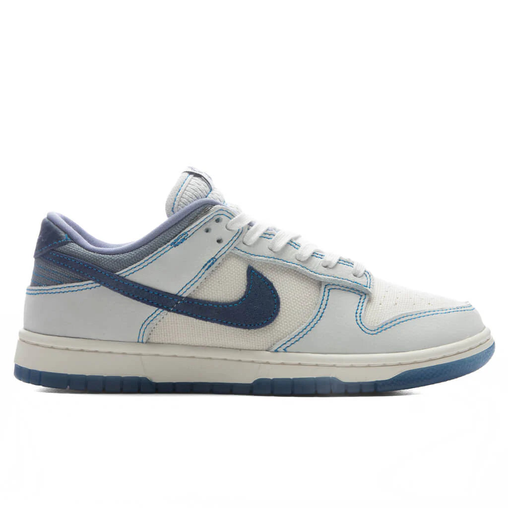Dunk Low Retro SE Summit White Blue Void Pure Platinum