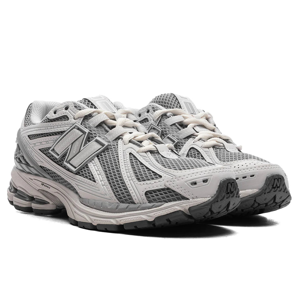 1906R Grey Matter Slate Grey Silver Metallic