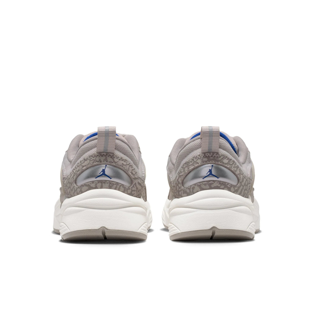 WMNS JORDAN TRUNNER O S GAMMA GREY