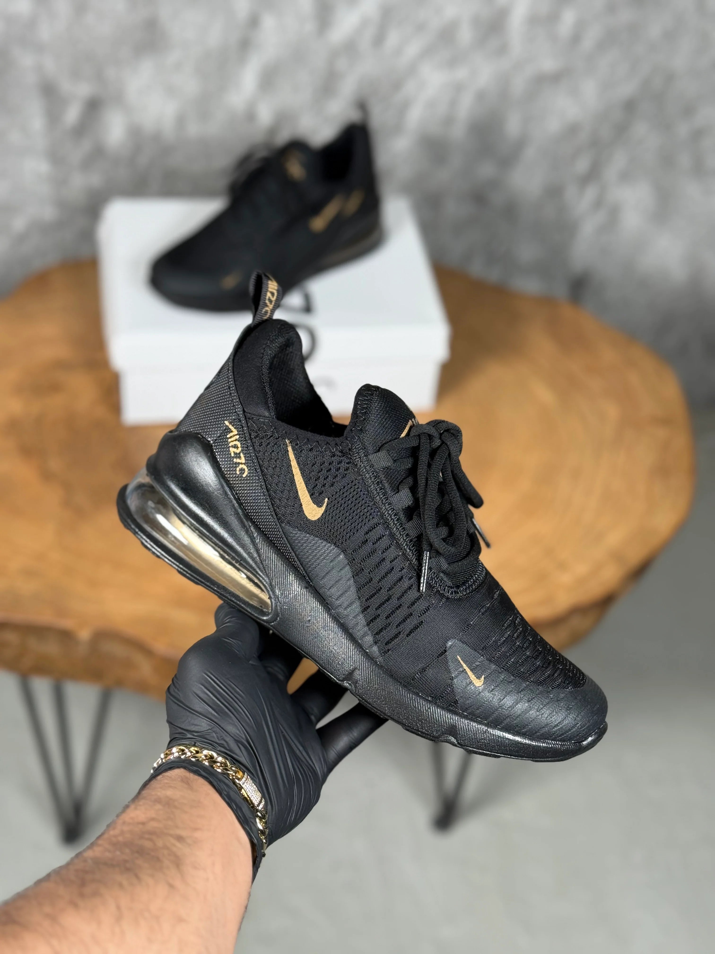 NIKE 270 MODEL
