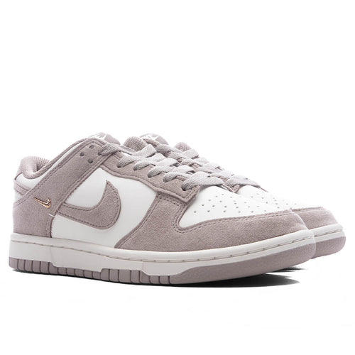 Womens Dunk Low Sail Malt Metallic Gold