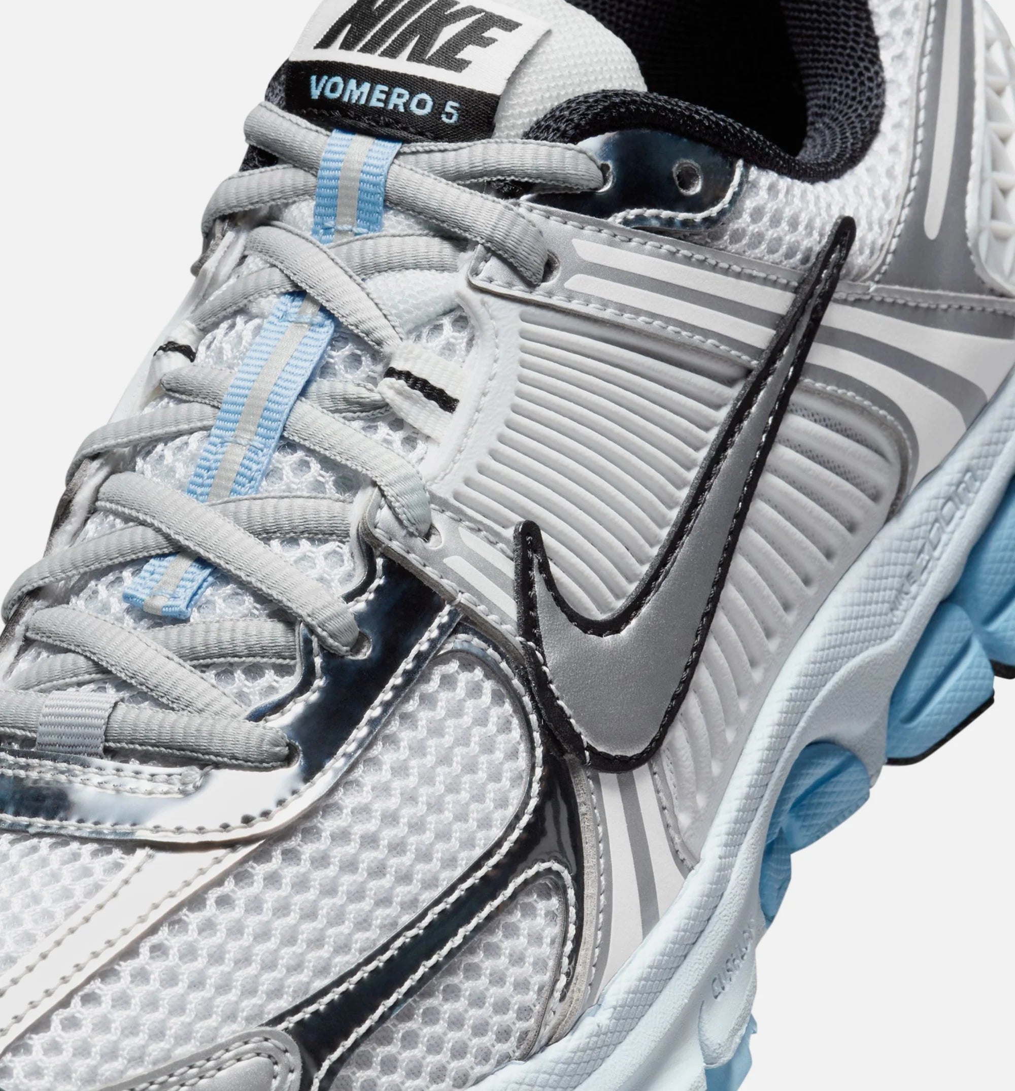 Zoom Vomero 5 Metallic Silver Blue Tint Womens Lifestyle Shoe White Metallic Silver Pure Platinum Blue Tint Platinum Tint Black