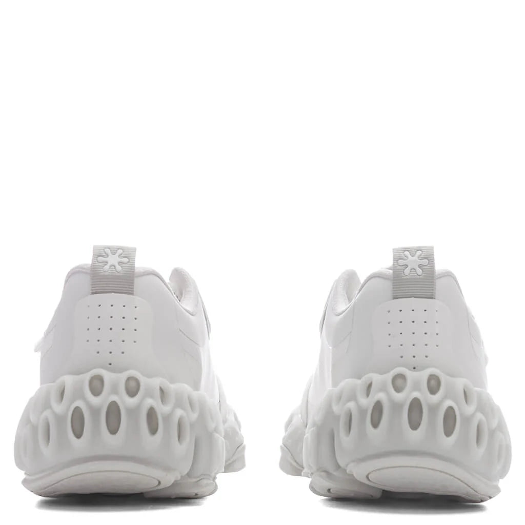 Salehe Bembury x SPUNGE Osmosis Feta White White White