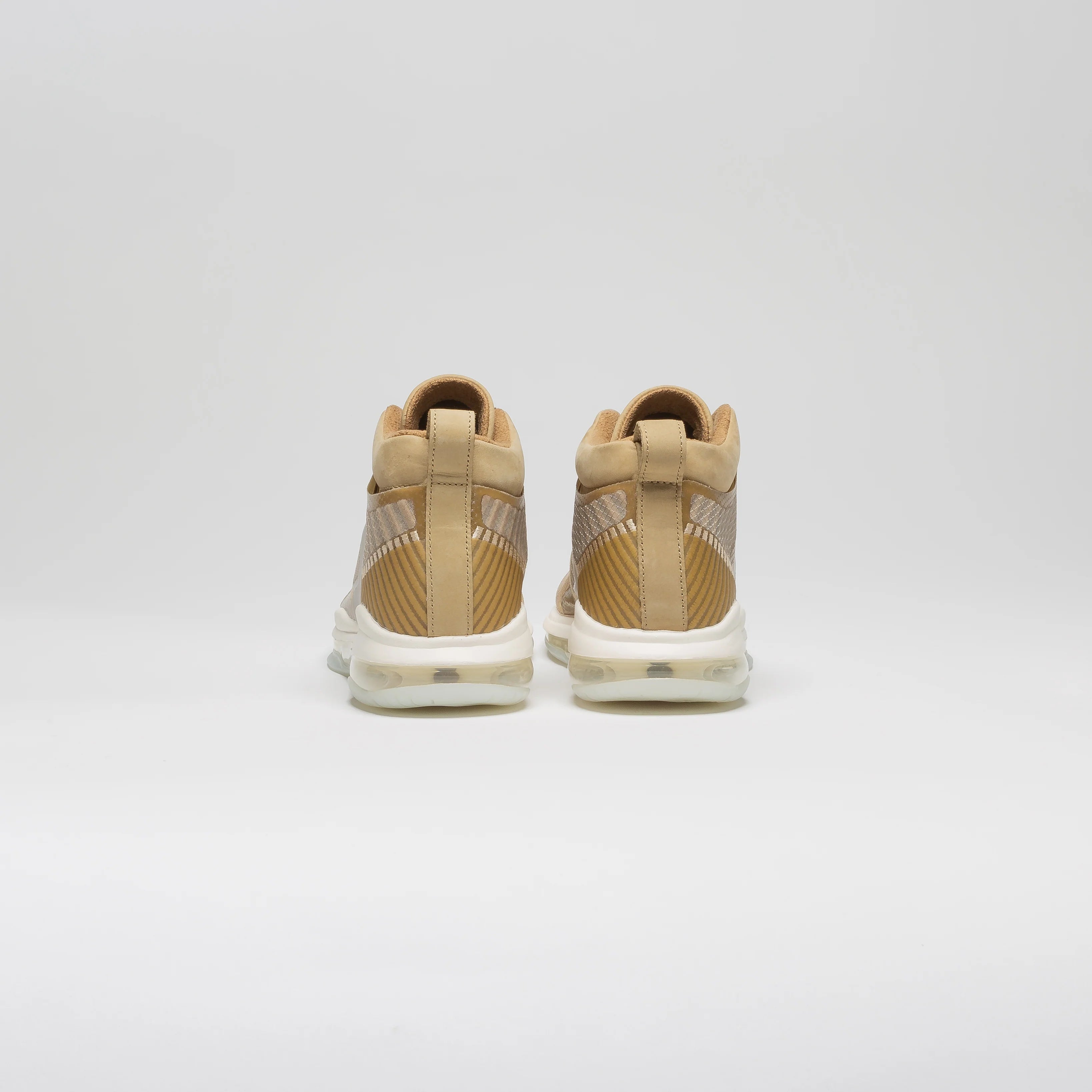 John Elliott X Nike Lebron Icon Mens Basketball Shoe Parachute Beige Desert Ore Sail Phantom