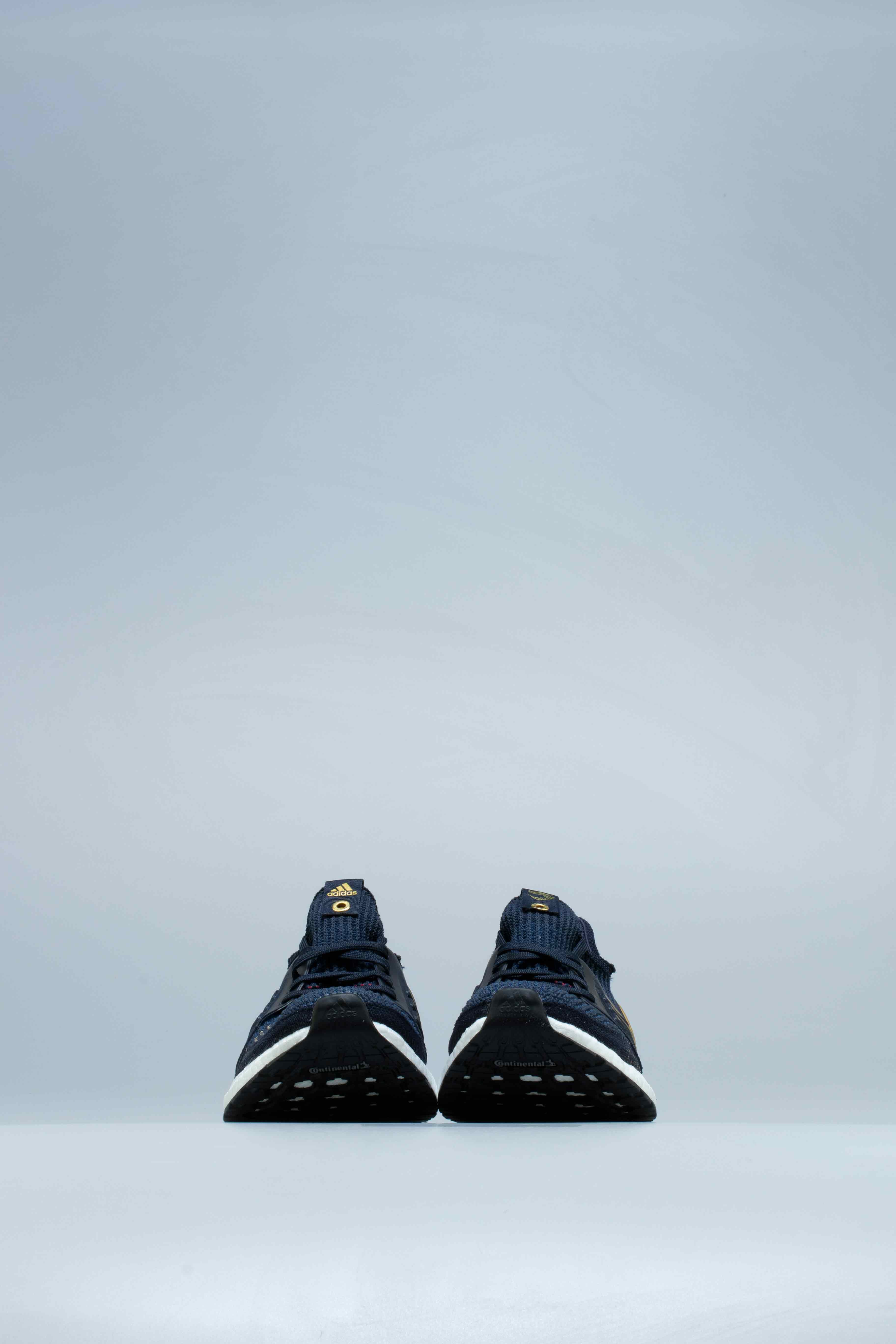 Ultraboost 19 Mens Running Shoe Black Gold
