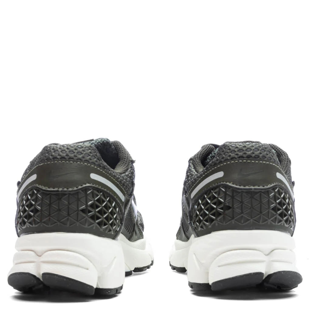 Womens Zoom Vomero 5 Cargo Khaki Sequoia Metallic Silver