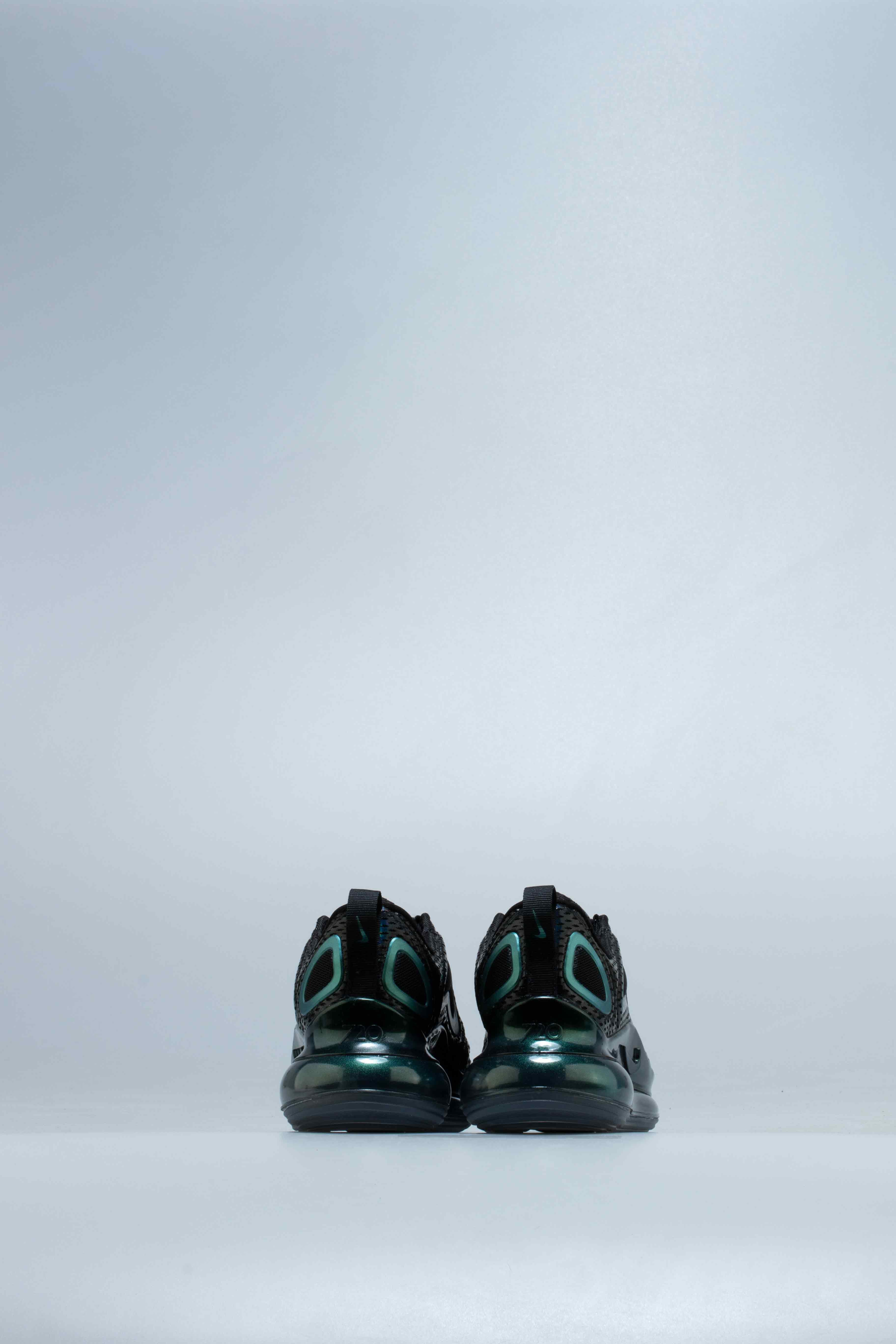 Air Max 720 Retro Womens Shoes Black Metallic Silver