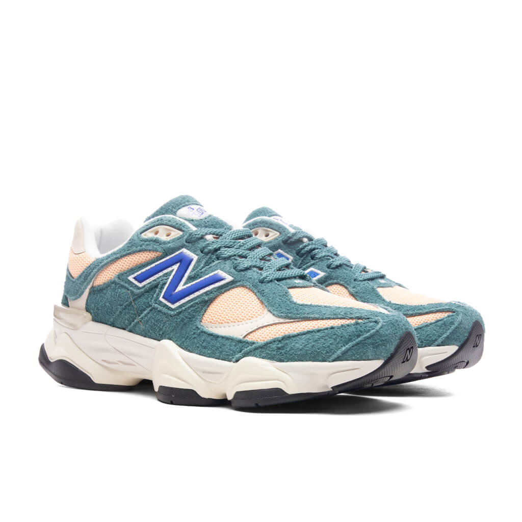 9060 GS New Spruce Peach Blossom Team Royal