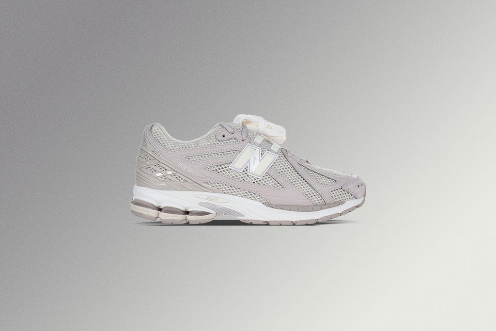 1906R Grey Day Moonrock Moonbeam Sea Salt